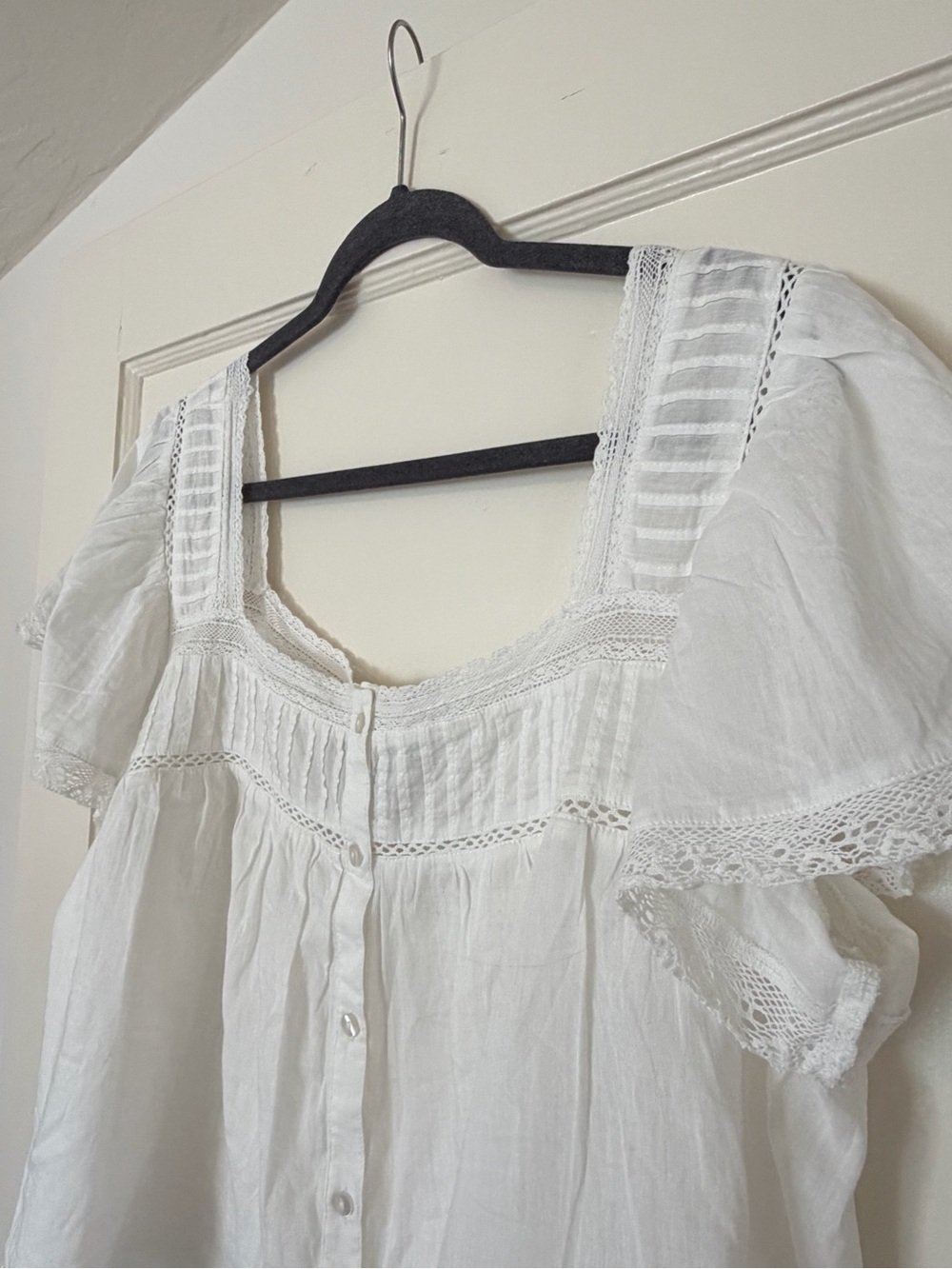 GAP White Lace-Trim Square Neck Button-Front Blouse - Picture 2 of 4